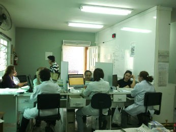 Farmácia Especial da 3ª Regional de Saúde de Ponta Grossa possui cinco mil pacientes cadastrados (Foto: Divulgação/Farmácia Especial)