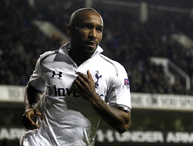 Jermain Defoe gol Tottenham (Foto: AFP)