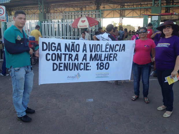 Blitz da Paz aconteceu em feira da Zona Sul de Macapá (Foto: Gabriel Dias/G1)