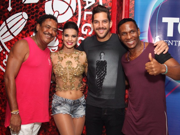 Compadre Washington, Mari Antunes, Felipe Pezzoni e Beto Jamaica em show na Zona Norte do Rio (Foto: Anderson Borde/ Ag. News)