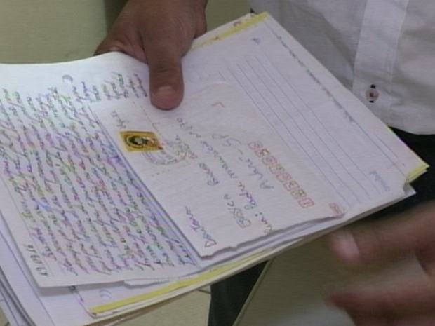 Cartas de presidiários foram encontradas nas casas dos advogados presos (Foto: Reprodução/TVTEM) Cartas de presidiários foram encontradas nas casas dos advogados presos (Foto: Reprodução/TVTEM)
