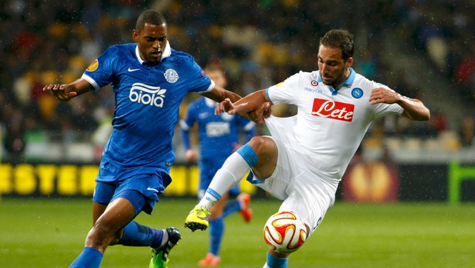 Douglas Higuaín Dnipro Napoli (Foto: Reuters) Douglas Higuaín Dnipro Napoli (Foto: Reuters)