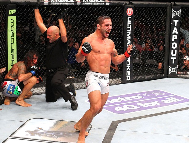 UFC 164  Clay Guida e Chad Mendes (Foto: Agência Getty Images)