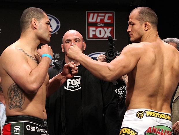 luta entre Cain Velasquez e Cigano no UFC (Foto: Getty Images)