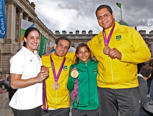 medalhistas brasileiros do Judô na Casa Brasil. (Foto: Leandra Benjamin )