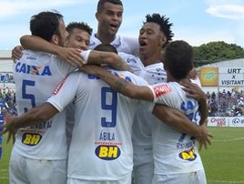 Cruzeiro empata com a URT, e pode perder liderança do Mineiro (Reprodução / Premiere)