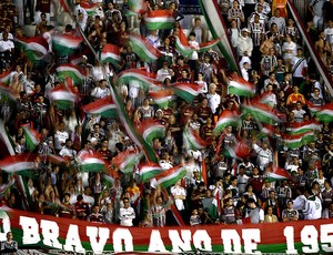 torcida jogo Fluminense Emelec (Foto: AFP)
