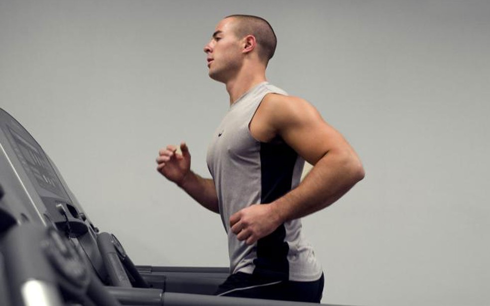 'Se você nunca viu ninguém da sua família ou à sua volta praticar esporte ou fazer exercício físico, vai ser difícil você se sentir propenso a praticar' (Foto: CDC/ Amanda Mills)