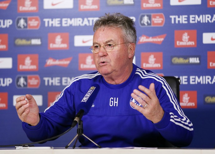 Guus Hiddink técnico Chelsea (Foto: Reuters)