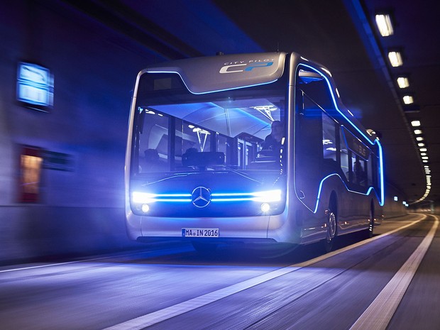 Mercedes-Benz Future Bus tem tecnologia autônoma (Foto: Divulgação)