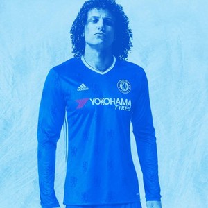 David Luiz atualizou a foto de perfil no Facebook para um com o uniforme do Chelsea (Foto: Reprodução/ Facebook)