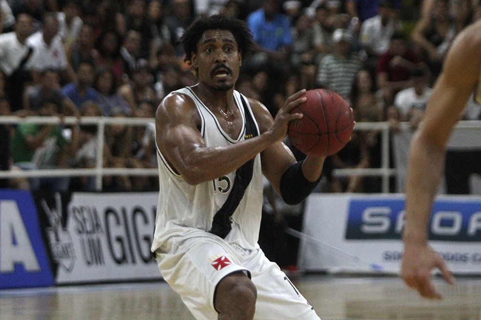 Márcio Dornelles foi um dos cestinhas do Vasco no jogo (Foto: Paulo Fernandes/Vasco.com.br)