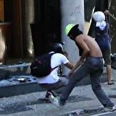 Dupla diz que recebeu dinheiro para depredar (Reprodução) Dupla diz que recebeu dinheiro para depredar (Reprodução)