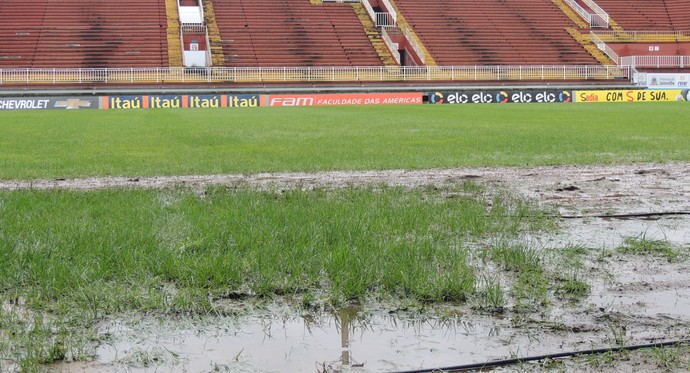gramado Arena Joinville (Foto: João Lucas Cardoso)