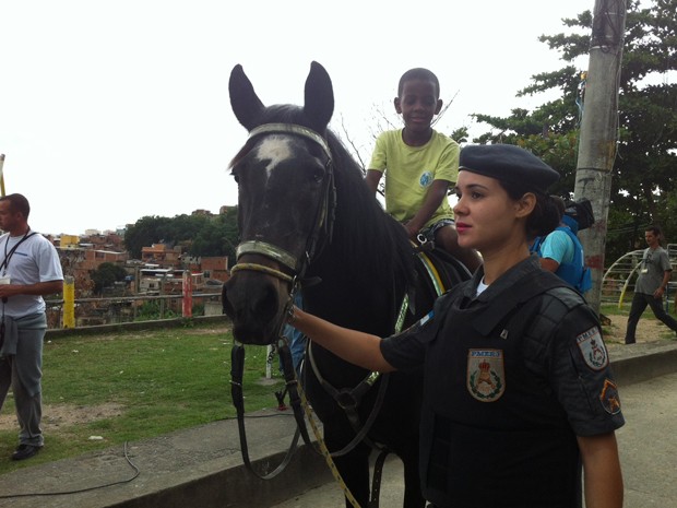 De acordo com o subcomandante, o regimento de cavalaria vai permanecer na comunidade do Lins. O RPMont também atuou na implantação da UPP no Jacarezinho, Caju e Rocinha. (Foto: Tássia Thum/G1)