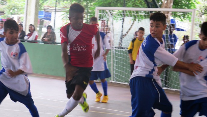 Renyer é artilheiro da Copa TV Tribuna de Futsal Escolar (Foto: Cássio Lyra)