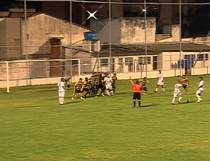 grêmio Novorizontino e Araxá Esporte (Foto: Reprodução/TV Integração)