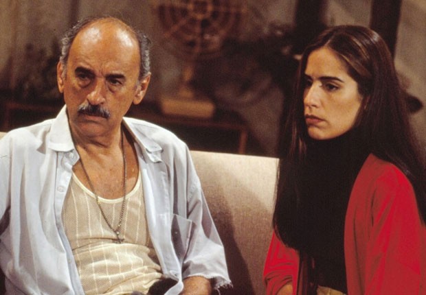 Sebastião Vasconcelos e Gloria Pires em cena de 'Mulheres de Areia' (1993) (Foto: Divulgação/TV Globo) Sebastião Vasconcelos e Gloria Pires em cena de 'Mulheres de Areia' (1993) (Foto: Divulgação/TV Globo)