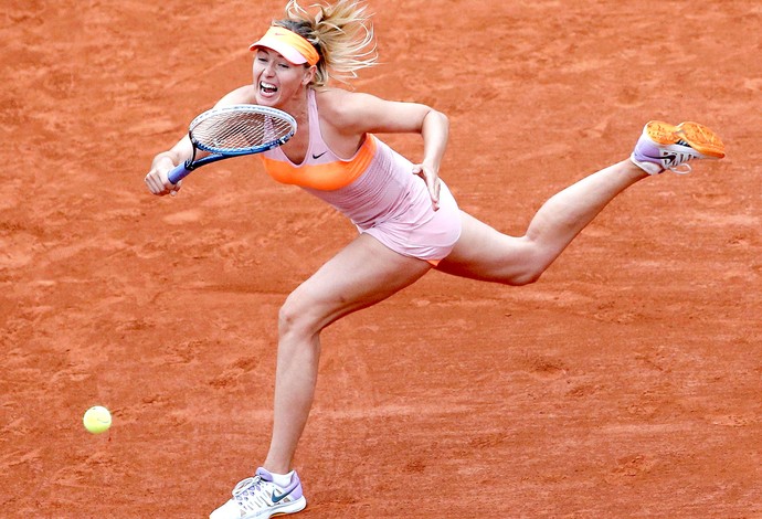 Maria Sharapova tênis contra  Samantha Stosur em Roland Garros (Foto: Reuters)