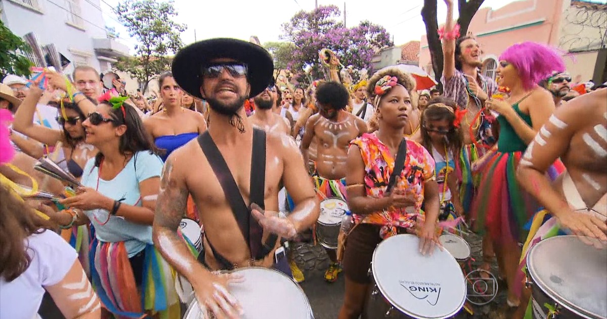 Jornal Da Globo Carnaval De Bh Atrai Milh O De Foli Es E Traz Lucro Para Comerciantes
