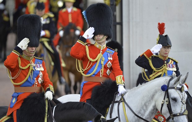 Princes William and Harry Parade (Photo: REUTERS / Toby Melville)