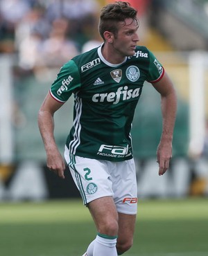 Fabiano mostrou firme na marcação na partida contra Figueirense