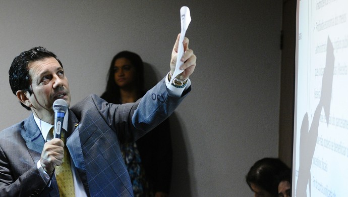 Adesão ao Profut divide clubes, e relator defende prorrogação de prazo