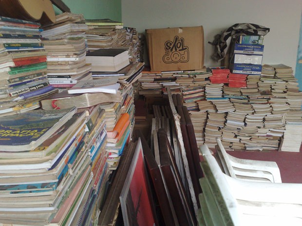 Livros da biblioteca de Samuel Cunha Bahia (Foto: Samuel Cunha/ Arquivo Pessoal)