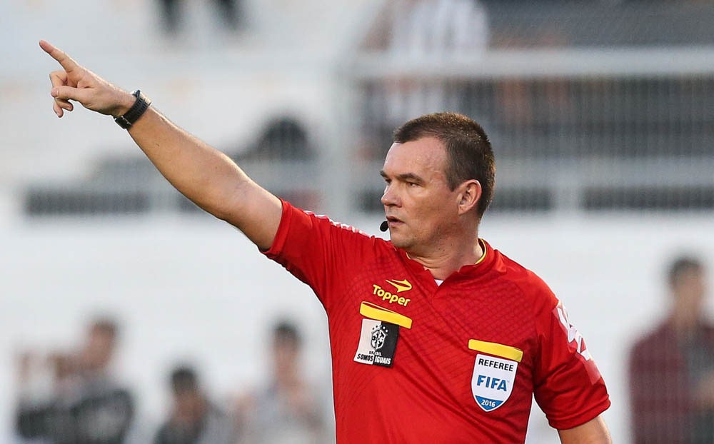  Árbitro sorteado para clássico contra Corinthians preocupa Palmeiras