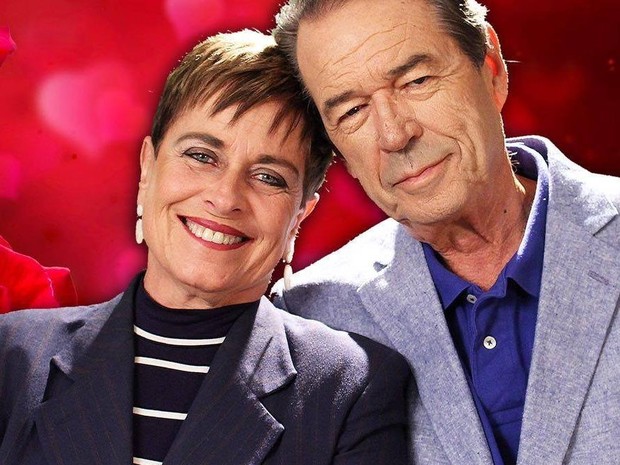 Leila Cordeiro e Eliakim Araújo formaram o primeiro casal de apresentadores da TV brasileira.  (Foto: Reprodução/Facebook)