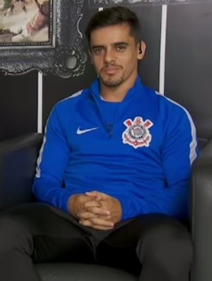 Fagner relata evolução defensiva após chegada ao Corinthians e elogia Tite