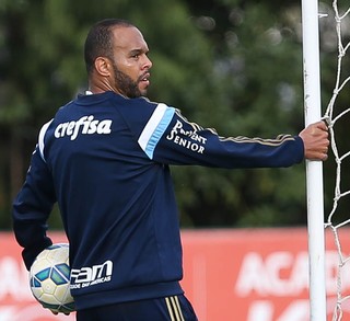 Alecsandro inicia transição, mas sem previsão de volta; Robinho segue fora