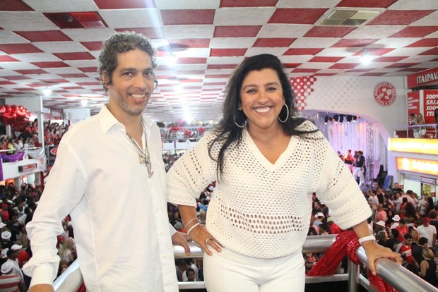 Estevão Ciavatta e Regina Casé (Foto: Rodrigo dos Anjos/Agnews)
