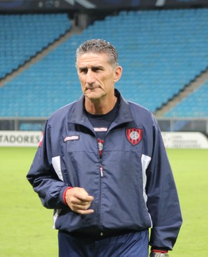 Edgardo Bauza, técnico do San Lorenzo (Foto: Diego Guichard)