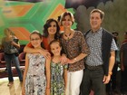 Fátima comemora um mês no ar com visita da irmã e sobrinhas da França