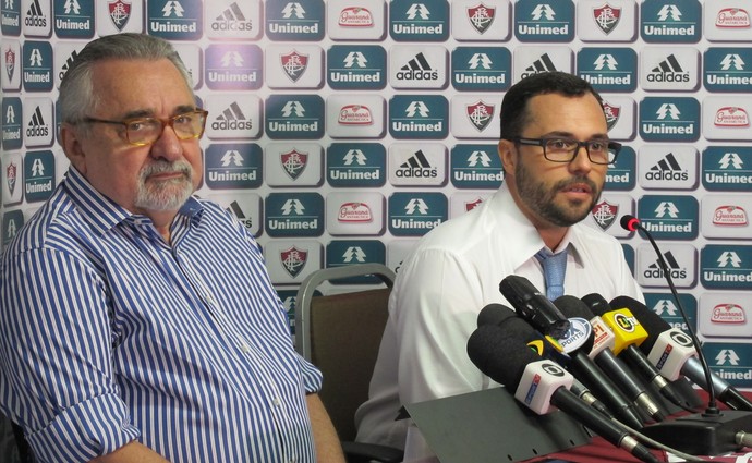 Paulo Angioni e Mário Bittencourt coletiva Fluminense (Foto: Hector Werlang)