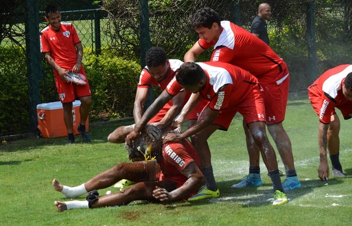 Breno São Paulo Aniversário (Foto: Érico Leonan / saopaulofc.net  )