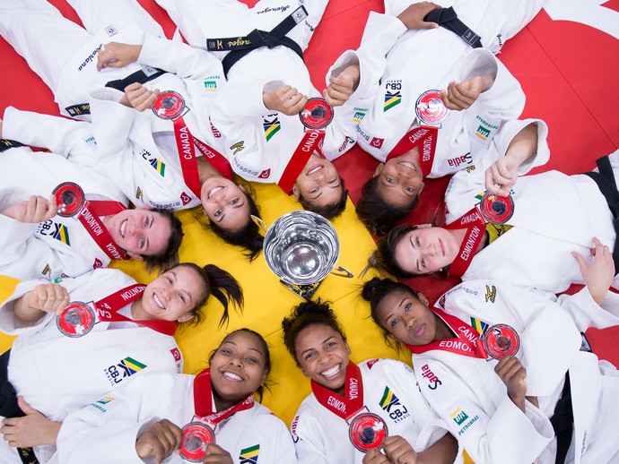 Time feminino do Brasil leva a prata por equipes no Pan (Foto: Rafal Burza/CBJ)