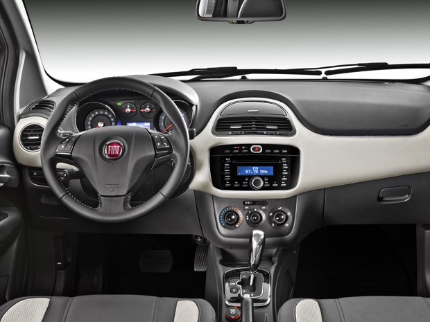 Interior do novo Punto Essence 1.6 16V (Foto: Divulgação)