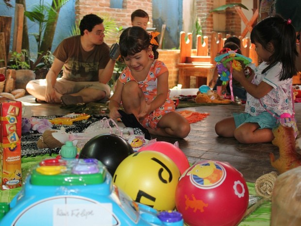Troca de brinquedos quer diminuir consumismo exagerado (Foto: Girlene Medeiros/G1 AM)