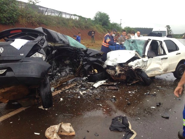 Veículo com placas de Cascavel bateu de frente com carro de Maringá (Foto: Arquivo pessoal/Rafael Gallo Carnelos)