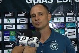 Após empate, Wagner Lopes critica:
"Foi um primeiro tempo pra esquecer" Após empate, Wagner Lopes critica:
"Foi um primeiro tempo pra esquecer"