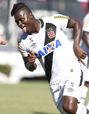 Riascos gol Vasco x Madureira (Foto: André Durão)