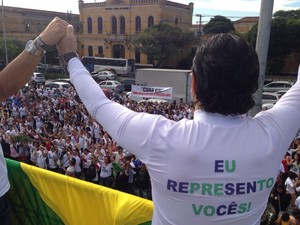 Foto postada no twitter do deputado Marco Feliciano, 'Foto Marcha Pra Jesus - EU REPRESENTO VOCÊS!' (Foto: twitter/marcofeliciano)