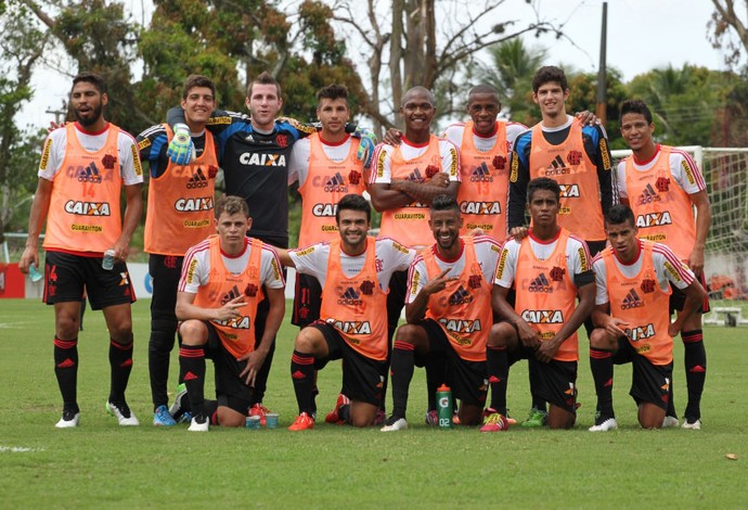Time vencedor do rachão, Léo Moura Flamengo (Foto: Gilvan de Souza / Flamengo)
