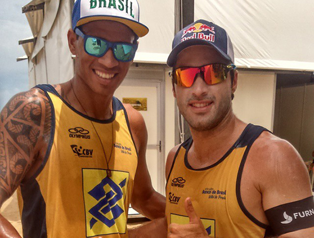 Bruno Schmidt e Luciano em Fortaleza volêi de praia (Foto: Reprodução / Instagram)
