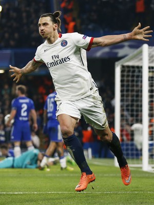 Ibrahimovic Chelsea x PSG (Foto: Reuters)