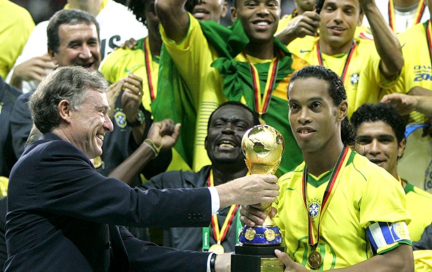 Ronaldinho Copa das Confederações 2005 (Foto: Reuters)