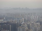 Pequim decreta segundo alerta vermelho por poluição do ar