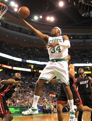 Paul Pierce na partida do Boston contra o Miami na NBA (Foto: Getty Images)
